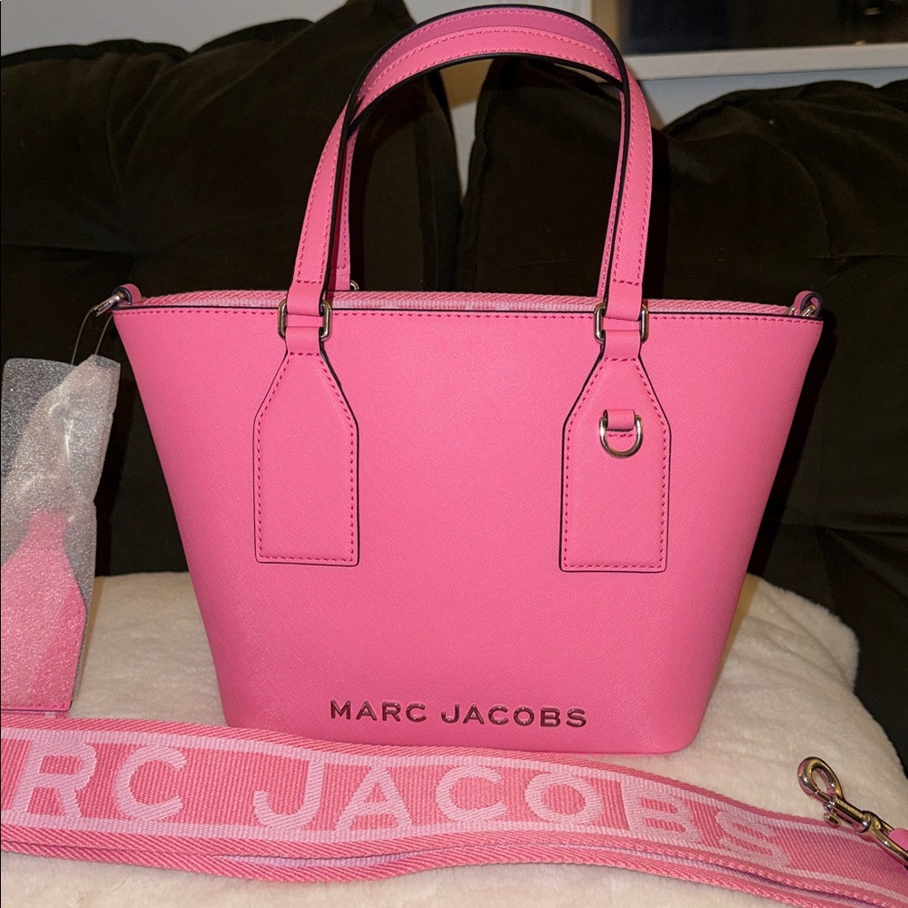 BRAND NEW WITH TAGS MARC JACOBS PETAL PINK CROSSBODY PURSE